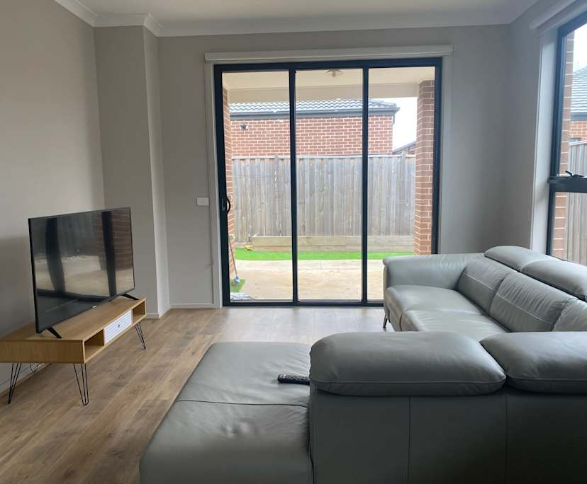 Unfurnished room with own bathroom