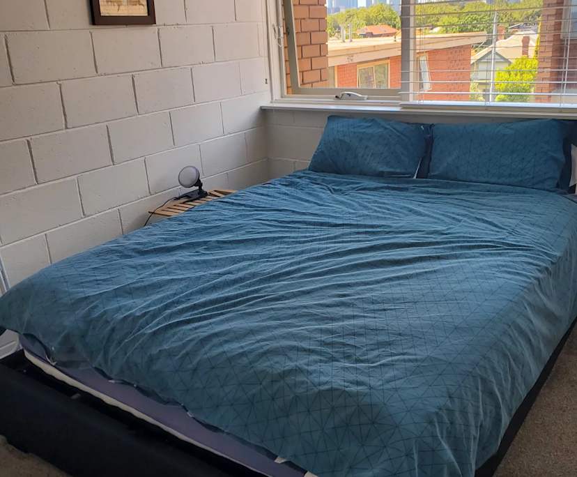 $525, 1-bed, 1 bathroom, Middle Park VIC 3206