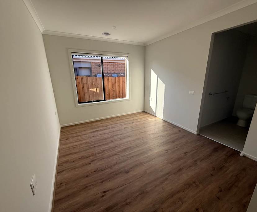 $310-320, Share-house, 2 rooms, Manor Lakes VIC 3024, Manor Lakes VIC 3024