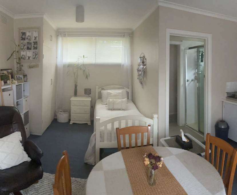 Furnished room granny flat for rent