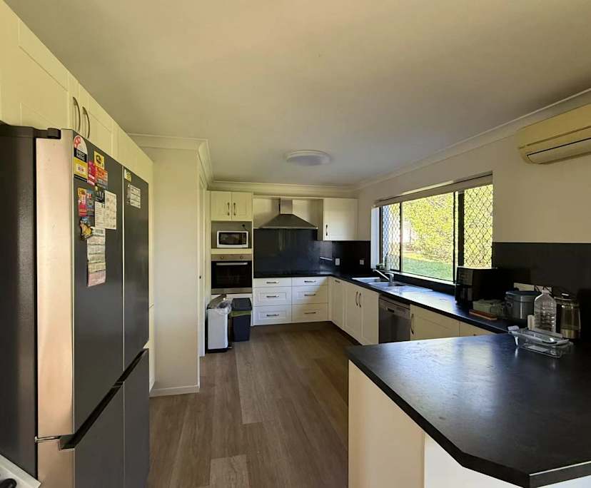 Room in a share house