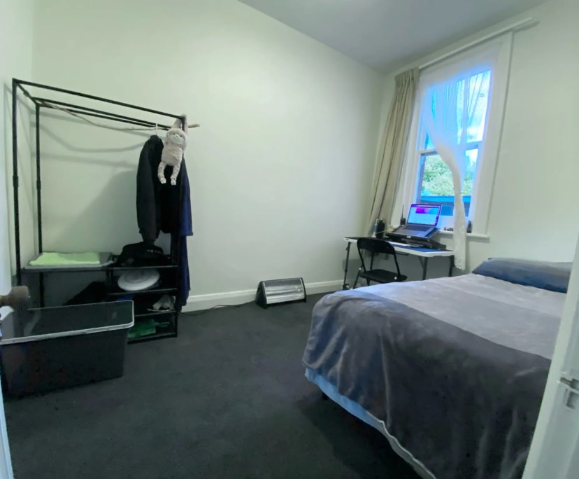 Furnished room in a share house