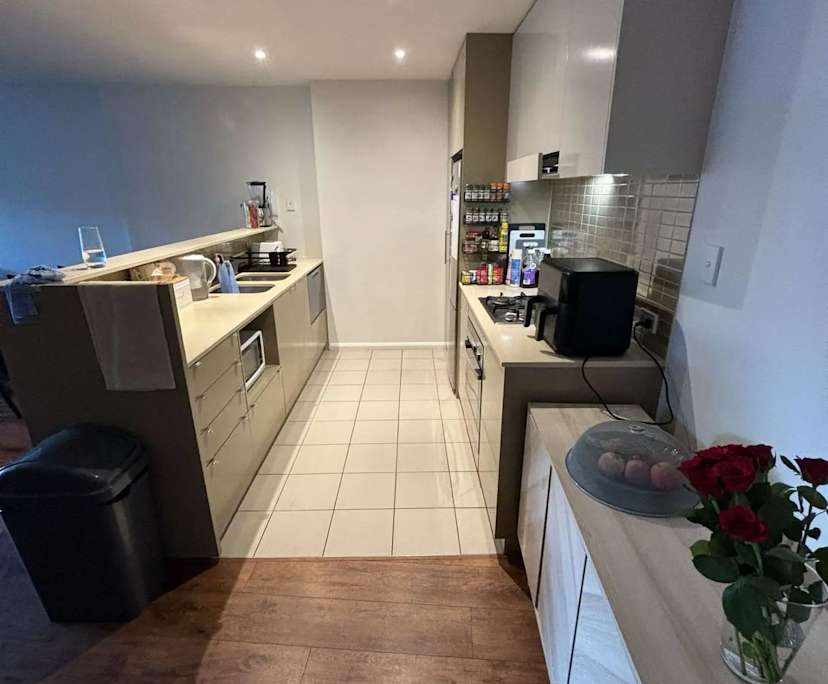 Furnished room with ensuite in a flatshare