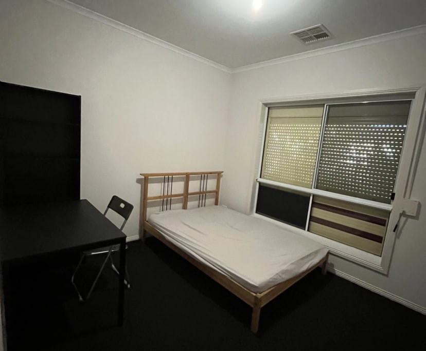 Room in a share house