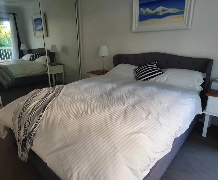 Furnished room with ensuite in a flatshare