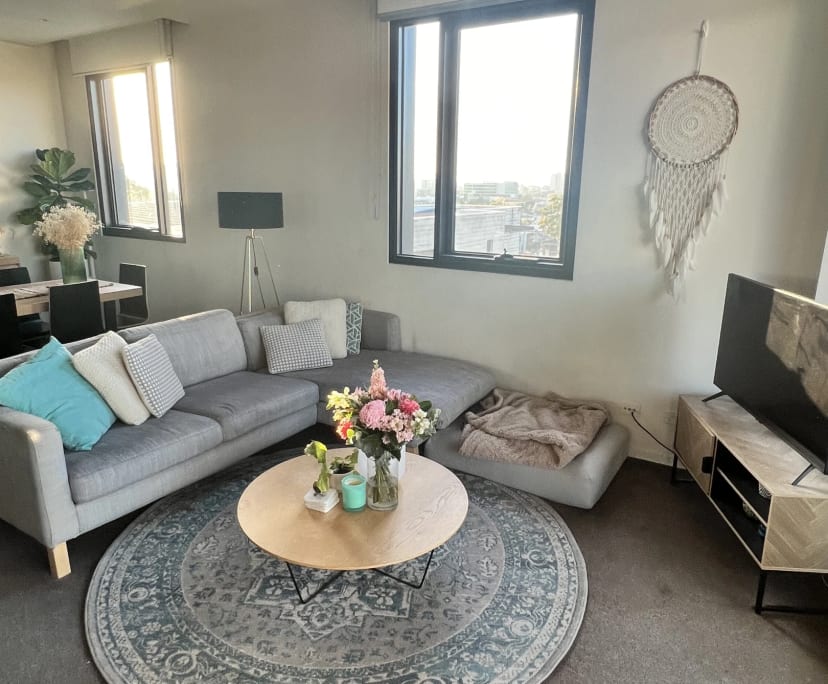 Whole property with 1 room for rent