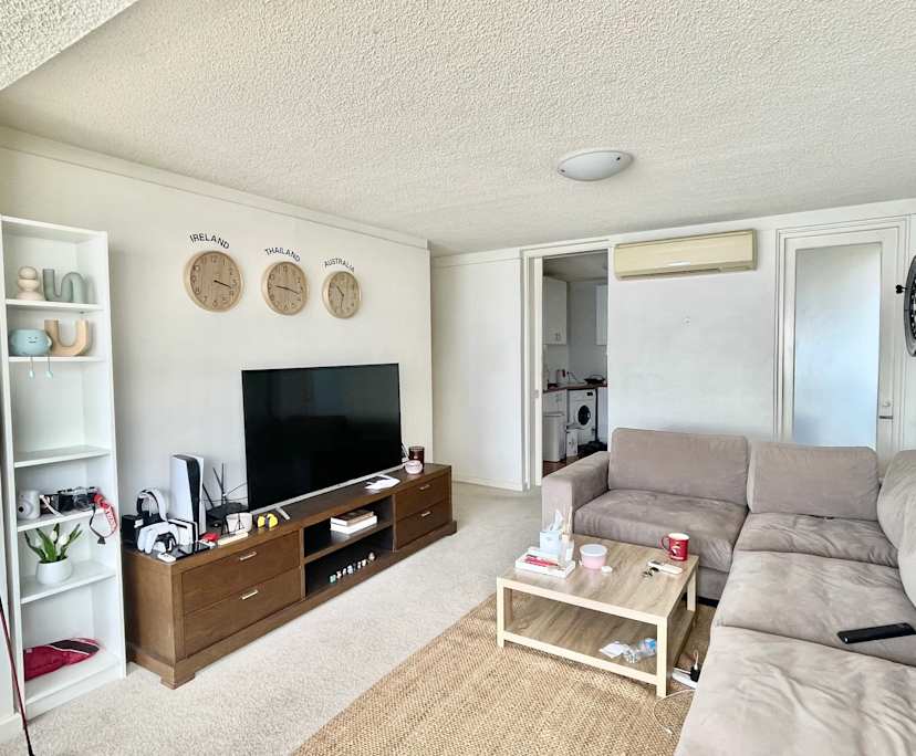 Whole property with 2 rooms for rent