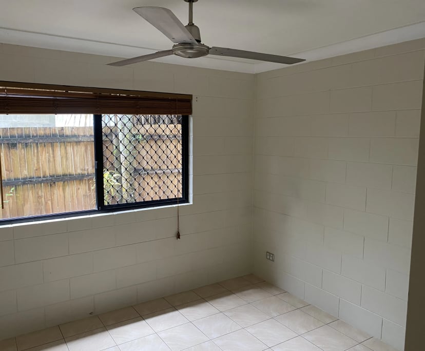 $350, Flatshare, 2 bathrooms, Redlynch QLD 4870