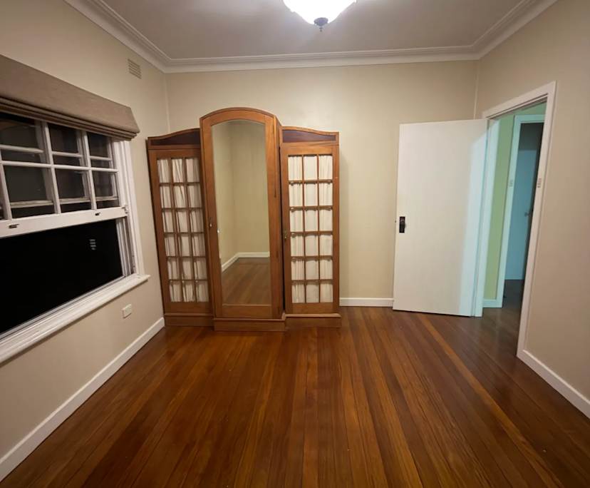 Unfurnished room in a share house