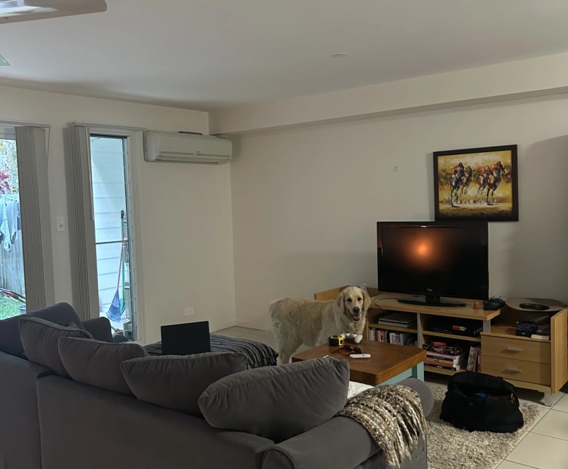 Unfurnished room with ensuite in a flatshare