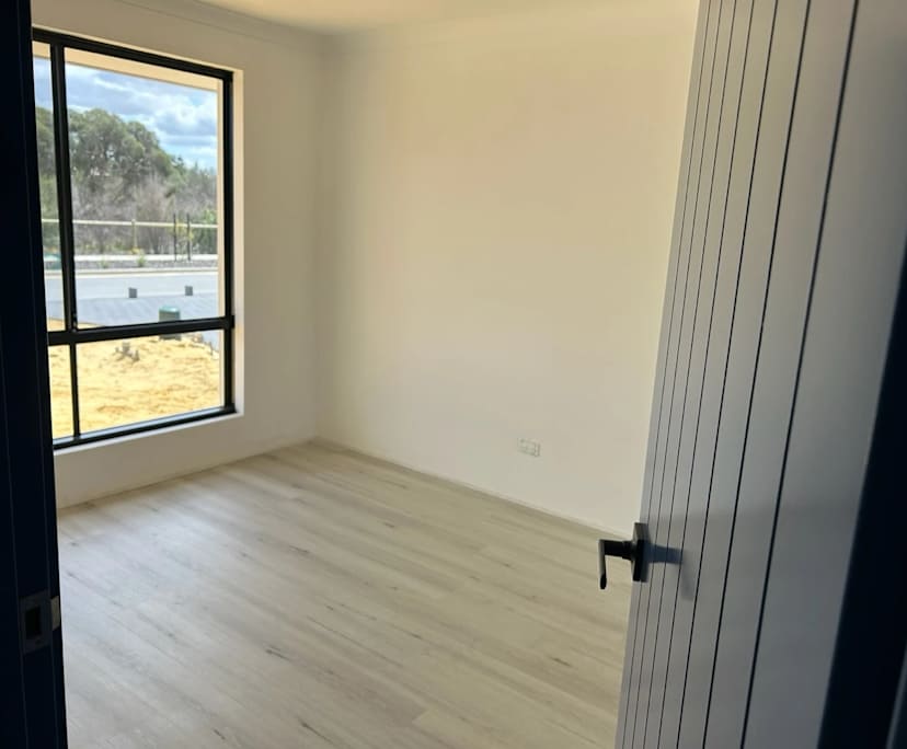 $650, Whole-property, 2 bathrooms, Forrestdale WA 6112