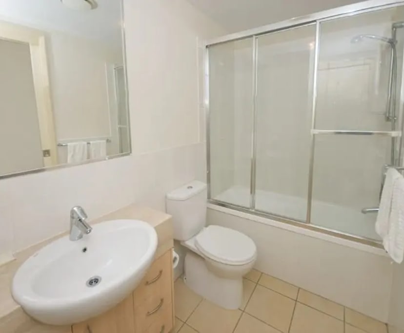 $270, Flatshare, 2 bathrooms, Toowong QLD 4066