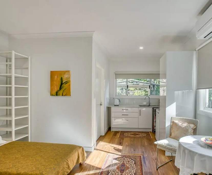 $350, Studio, 1 bathroom, Hovea WA 6071