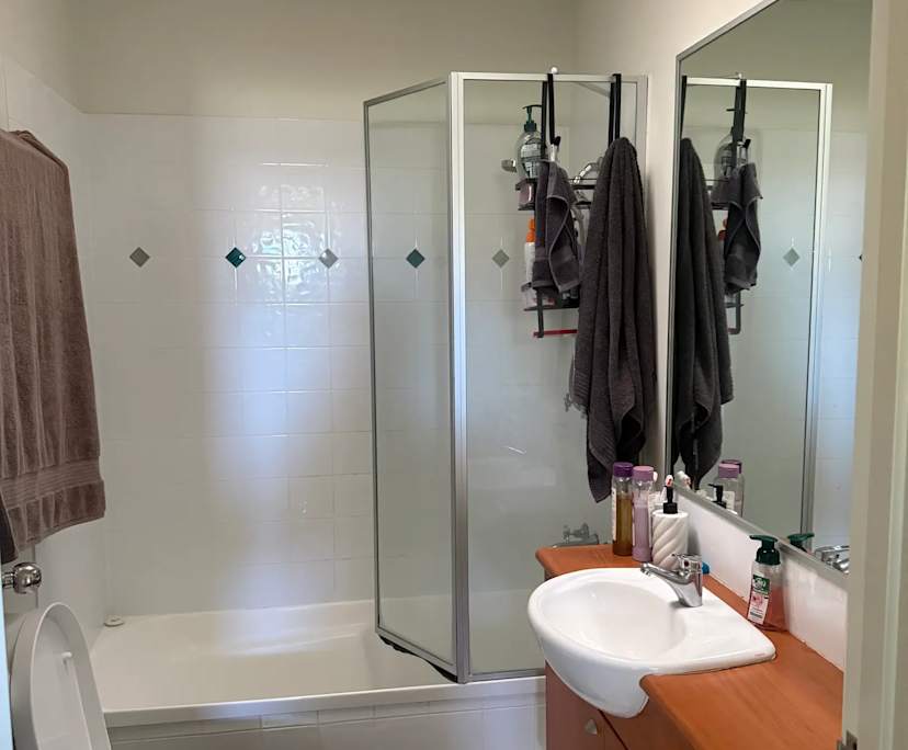 Room in a share house