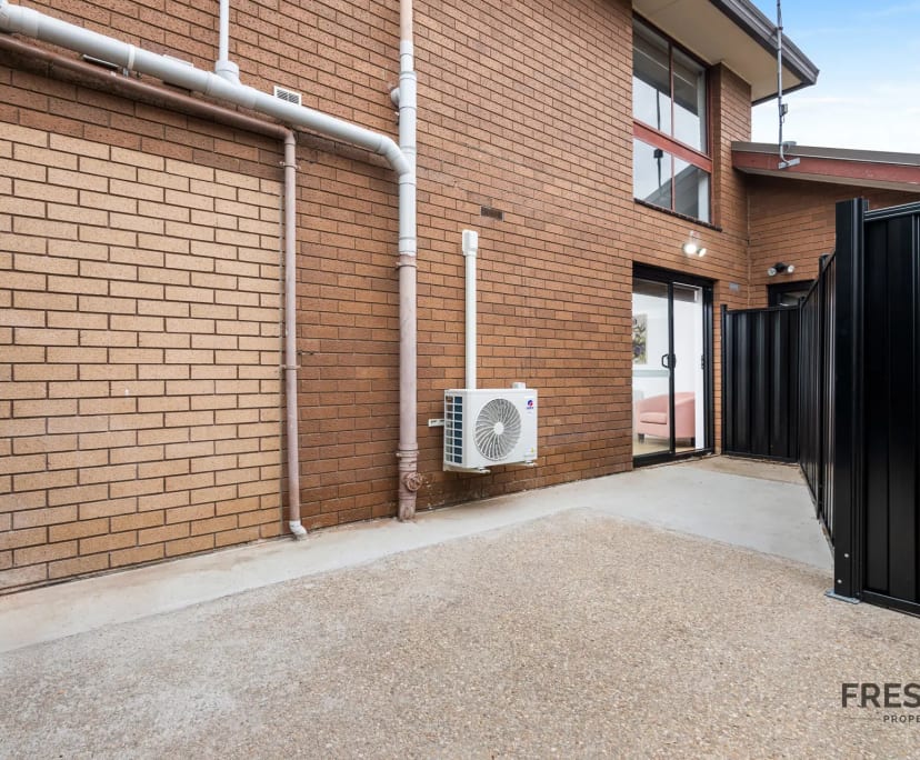 $330, Share-house, 6 bathrooms, Bell Post Hill VIC 3215