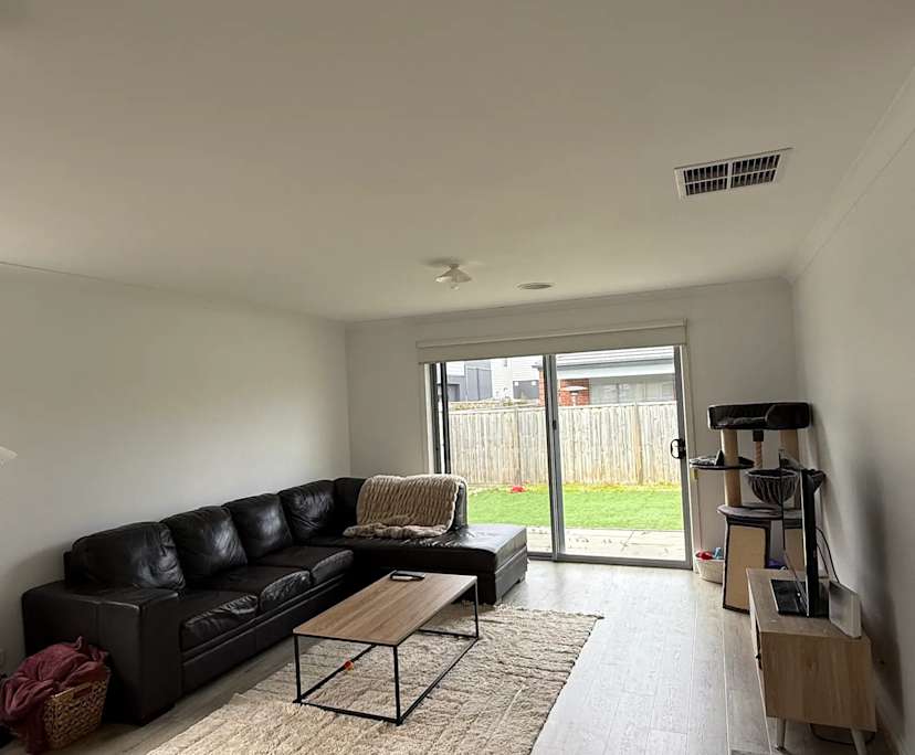 Unfurnished room in a share house