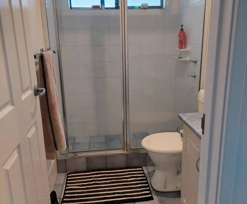 Unfurnished room with own bathroom