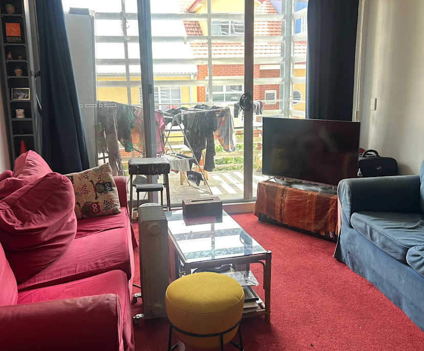 Furnished room in a flatshare