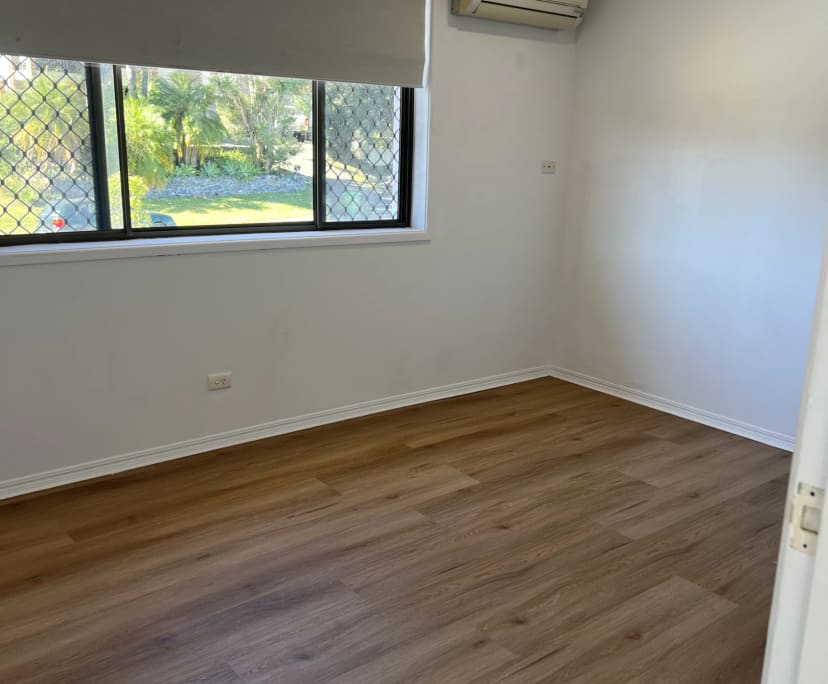 $300, Student-accommodation, 1 bathroom, Helensvale QLD 4212