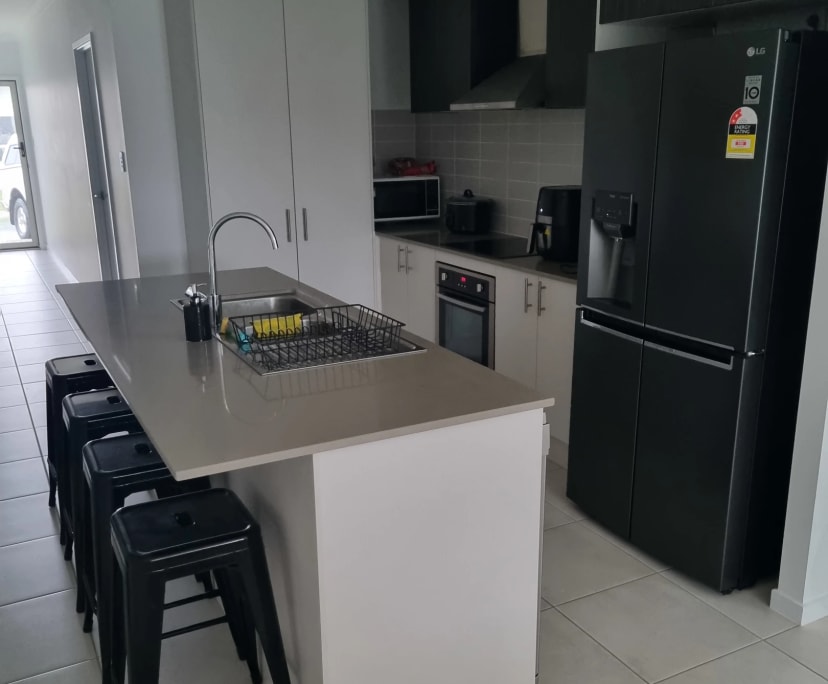 $290, Share-house, 3 bathrooms, Palmview QLD 4553