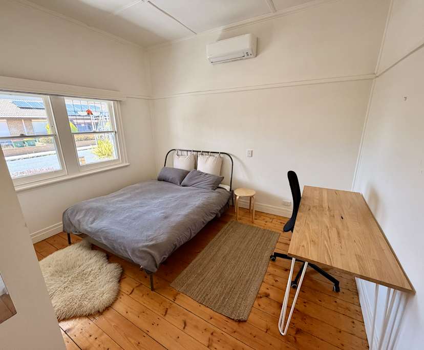 Unfurnished room in a share house