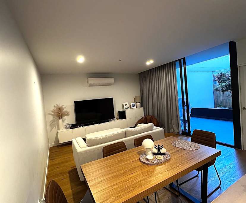 Furnished room with own bathroom