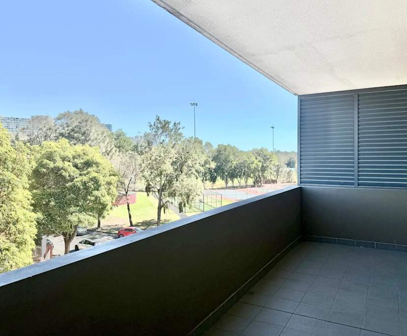 $1,100, Whole-property, 3 bathrooms, Wolli Creek NSW 2205