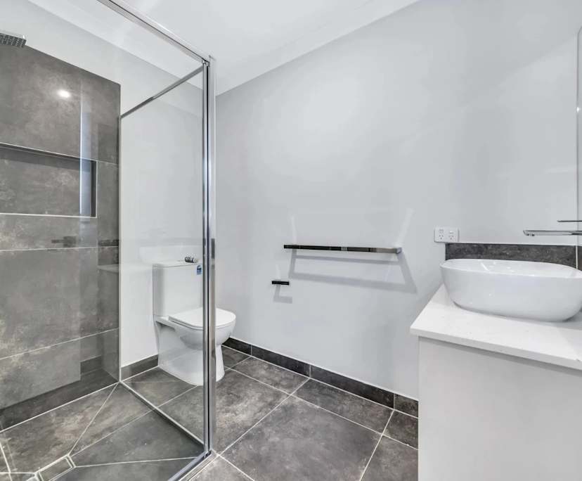 Furnished room with ensuite in a share house