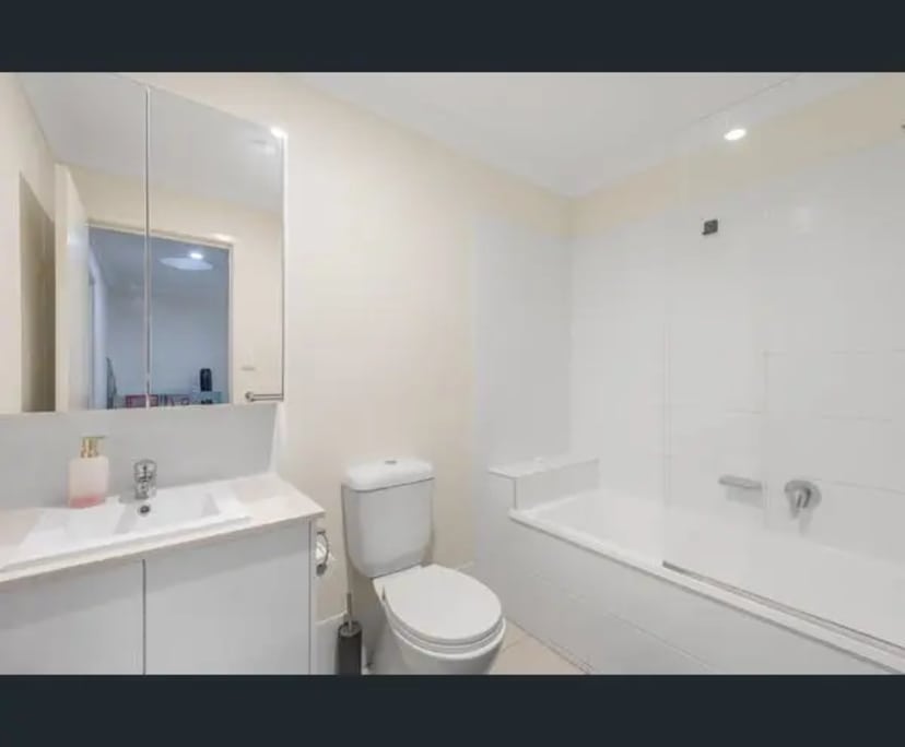 Unfurnished room with own bathroom