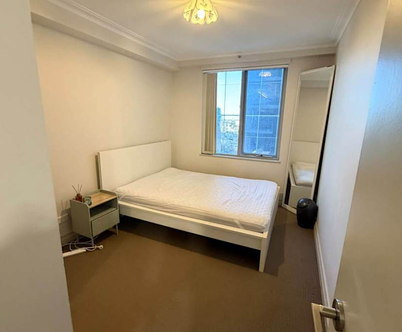 Furnished room in a flatshare