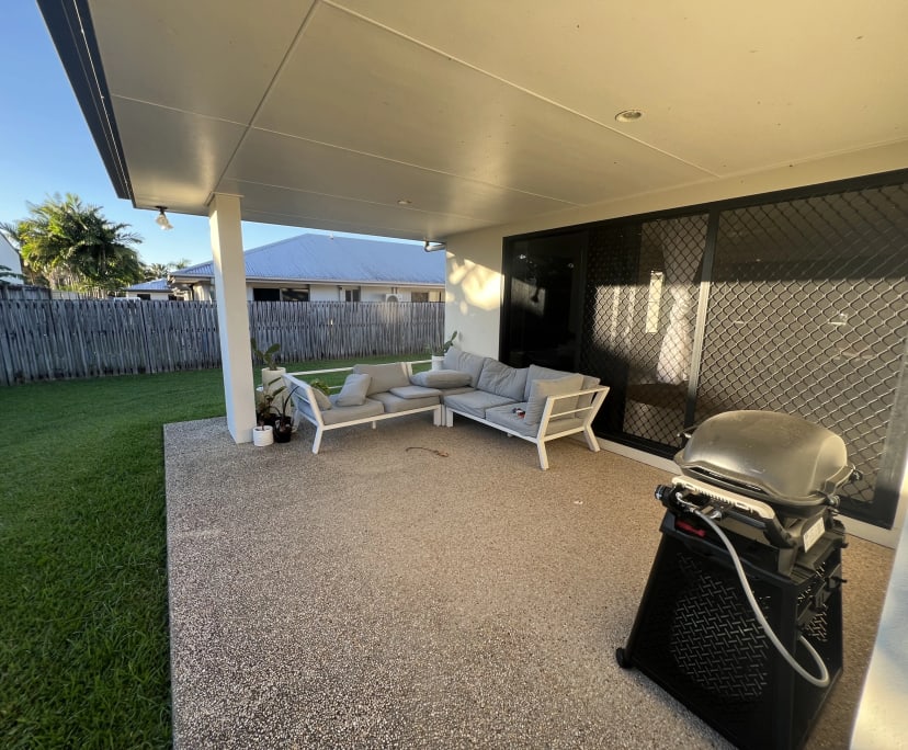 $300, Share-house, 3 bathrooms, Rural View QLD 4740