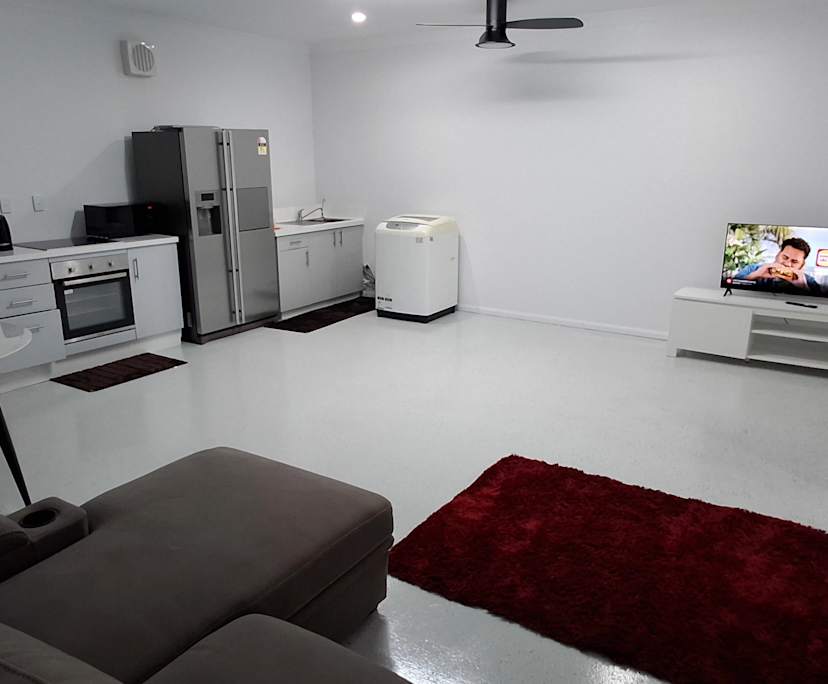 $300, Share-house, 5 bathrooms, Burleigh Heads QLD 4220