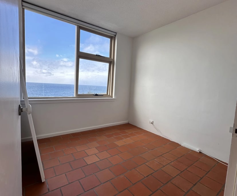 Unfurnished room in a flatshare