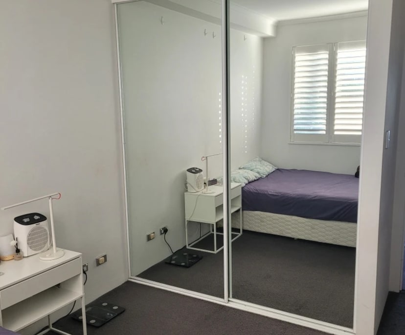 Unfurnished room in a flatshare