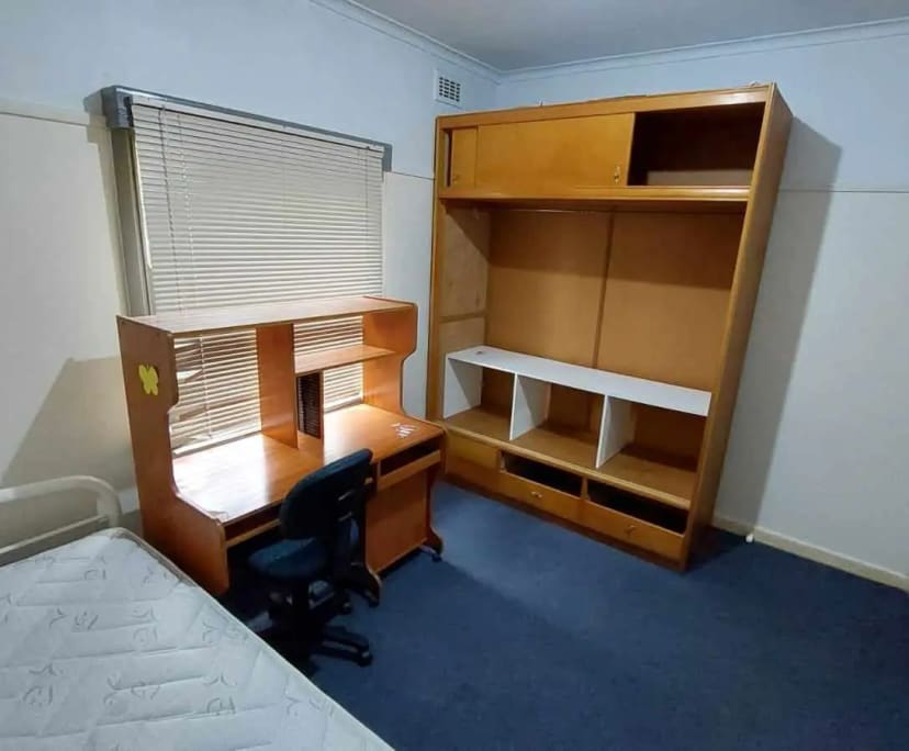 Furnished room in a share house