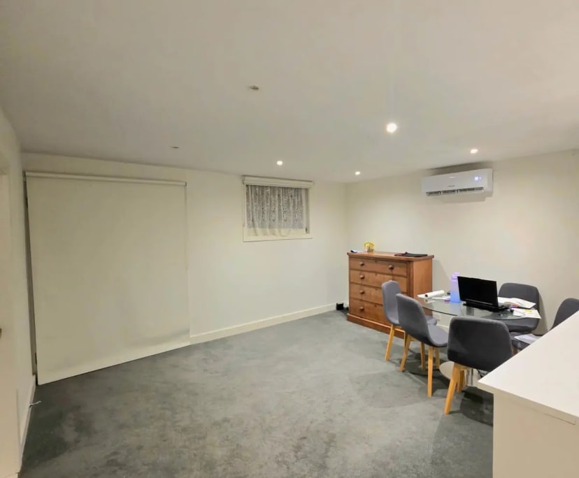 Room in a share house