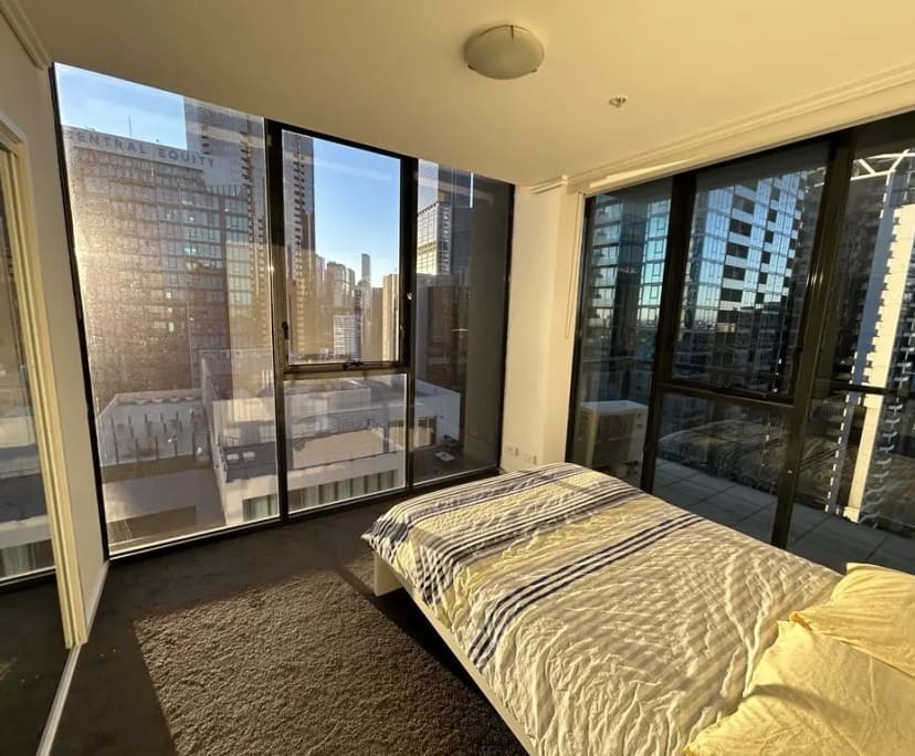 Furnished room in a flatshare