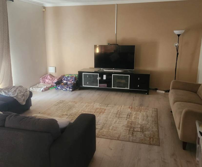 Room in a share house