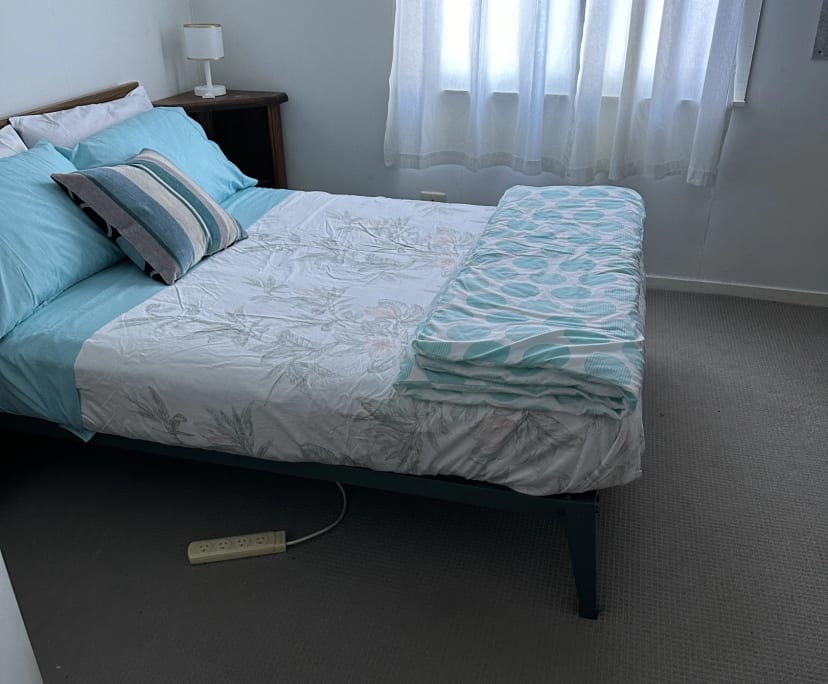 $325, Share-house, 5 bathrooms, Dutton Park QLD 4102