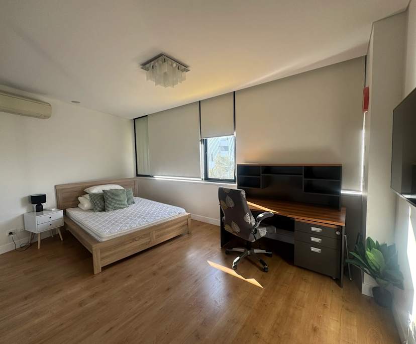 Furnished room in a flatshare