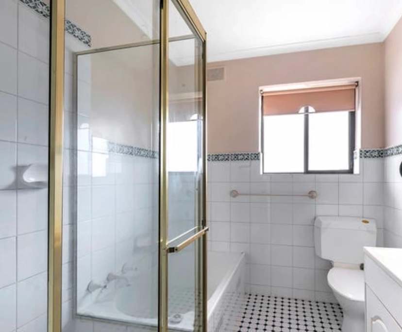 Unfurnished room in a share house