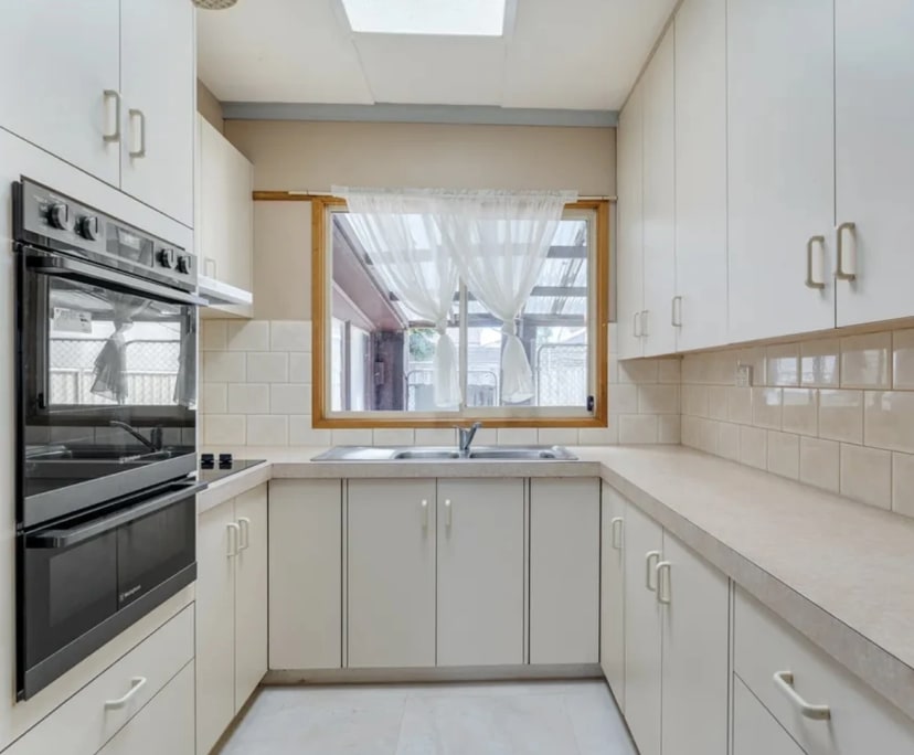 Unfurnished room in a share house
