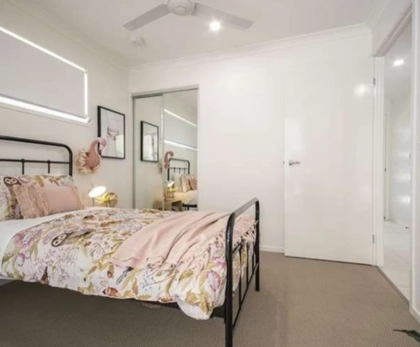 Unfurnished room with own bathroom