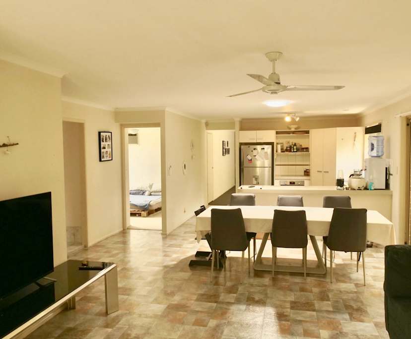 Whole property with 4 rooms for rent