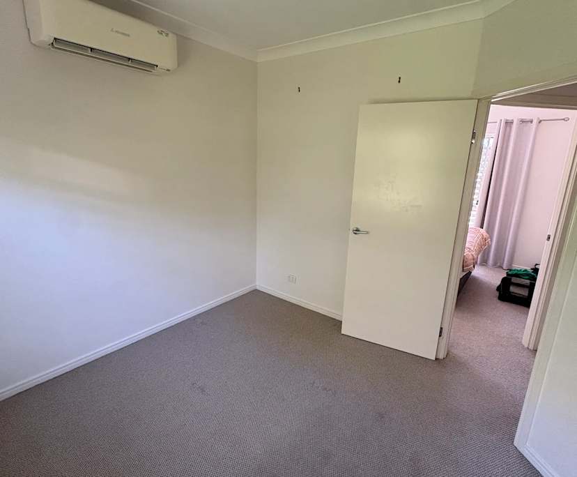 Unfurnished room in a share house