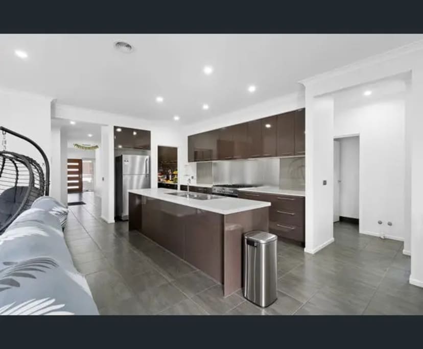 Unfurnished room in a share house