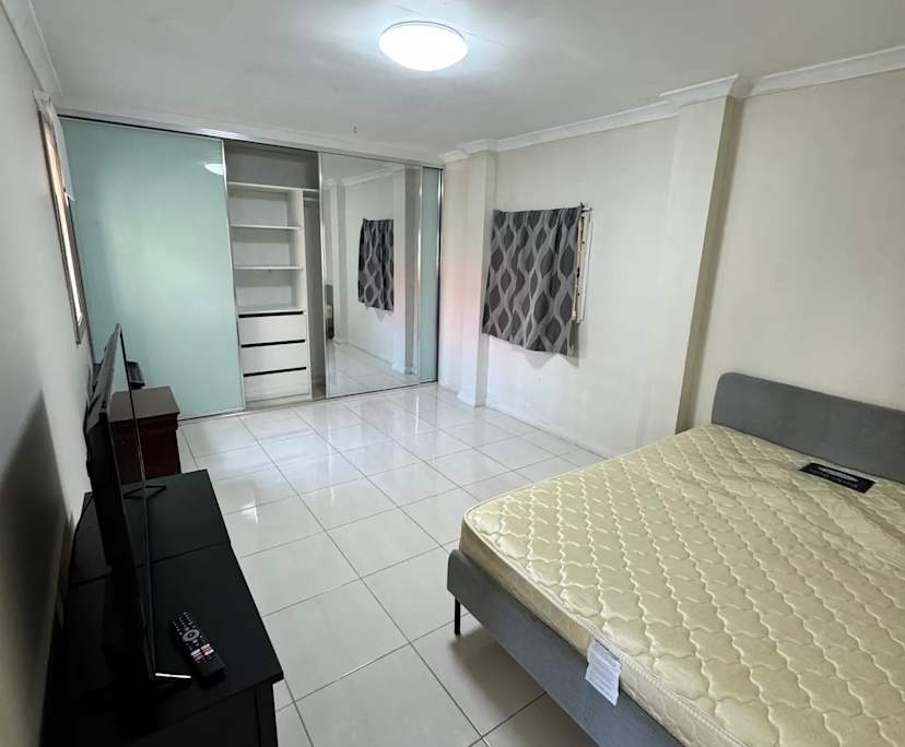 Furnished room in a share house