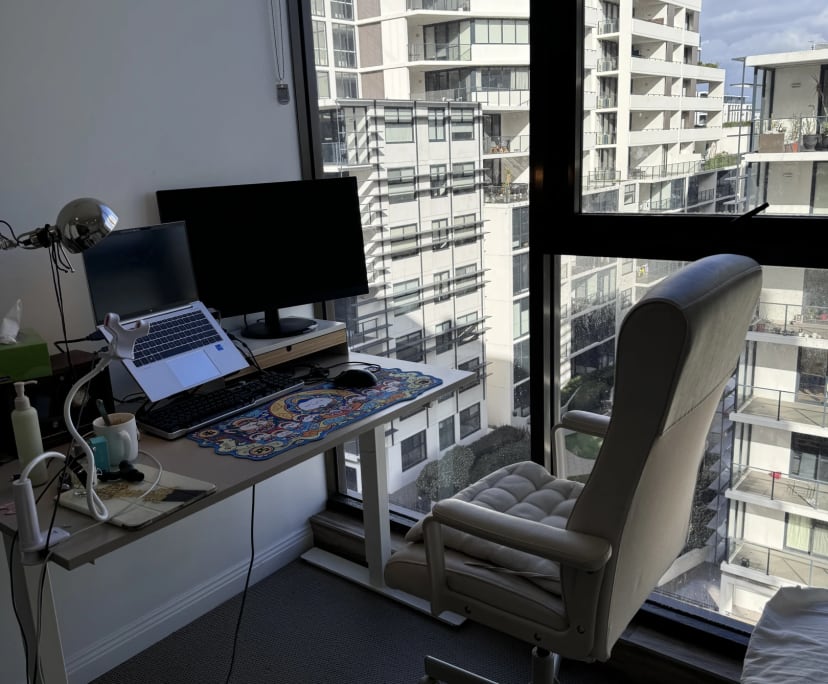 Furnished room in a flatshare
