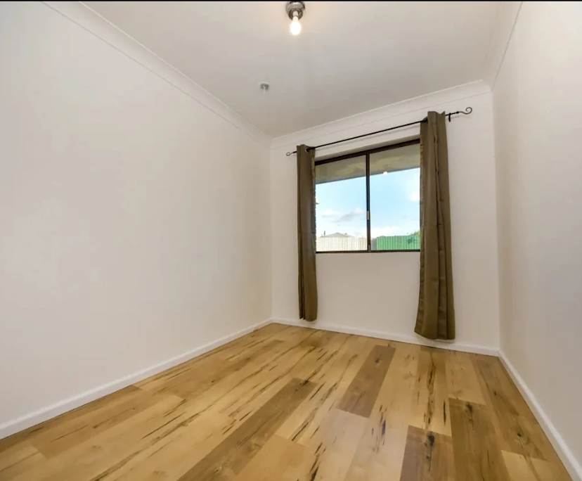 Whole property with 3 rooms for rent