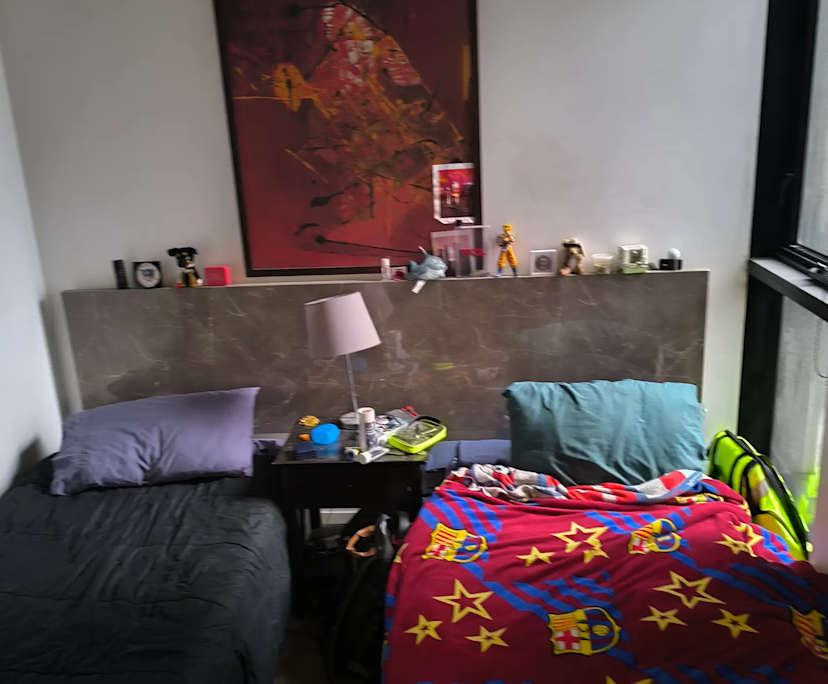 Furnished room in a flatshare